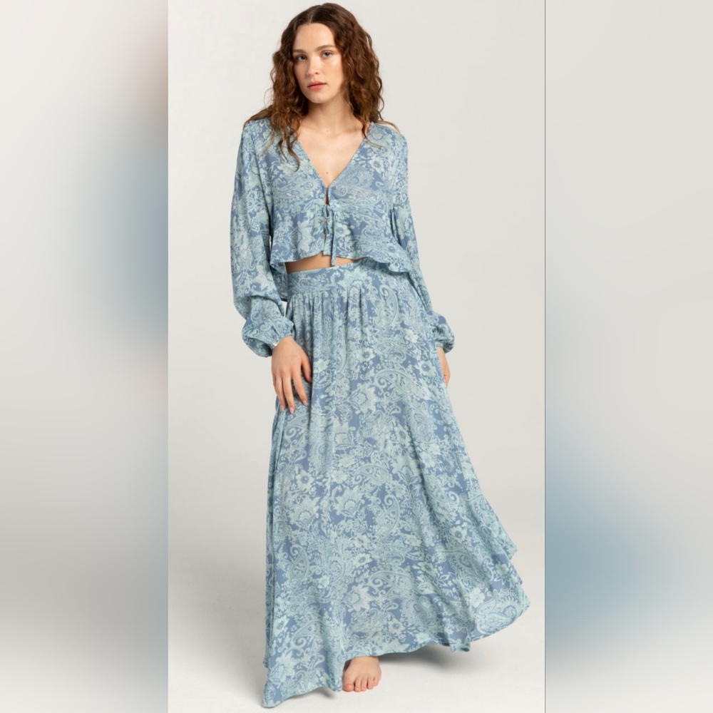 O’Neill Alena Blue Paisley Cropped Top Flowy Ruffle Coastal Boho Chic - Picture 2 of 12